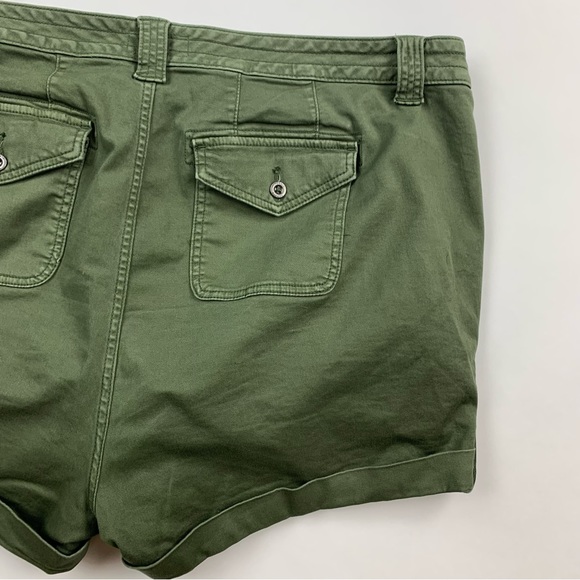 Torrid Military Stretch Twill Shorts Sz 24 - Picture 8 of 10